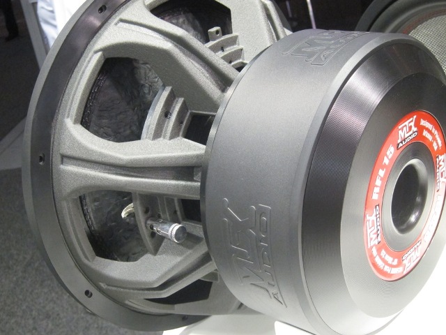 Автомобильный сабвуфер MTX RFL15 Автомобильный сабвуфер MTX RFL15